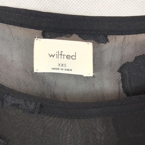 🍄Aritzia Wilfred Black Blayze Blouse - Picture 3 of 16